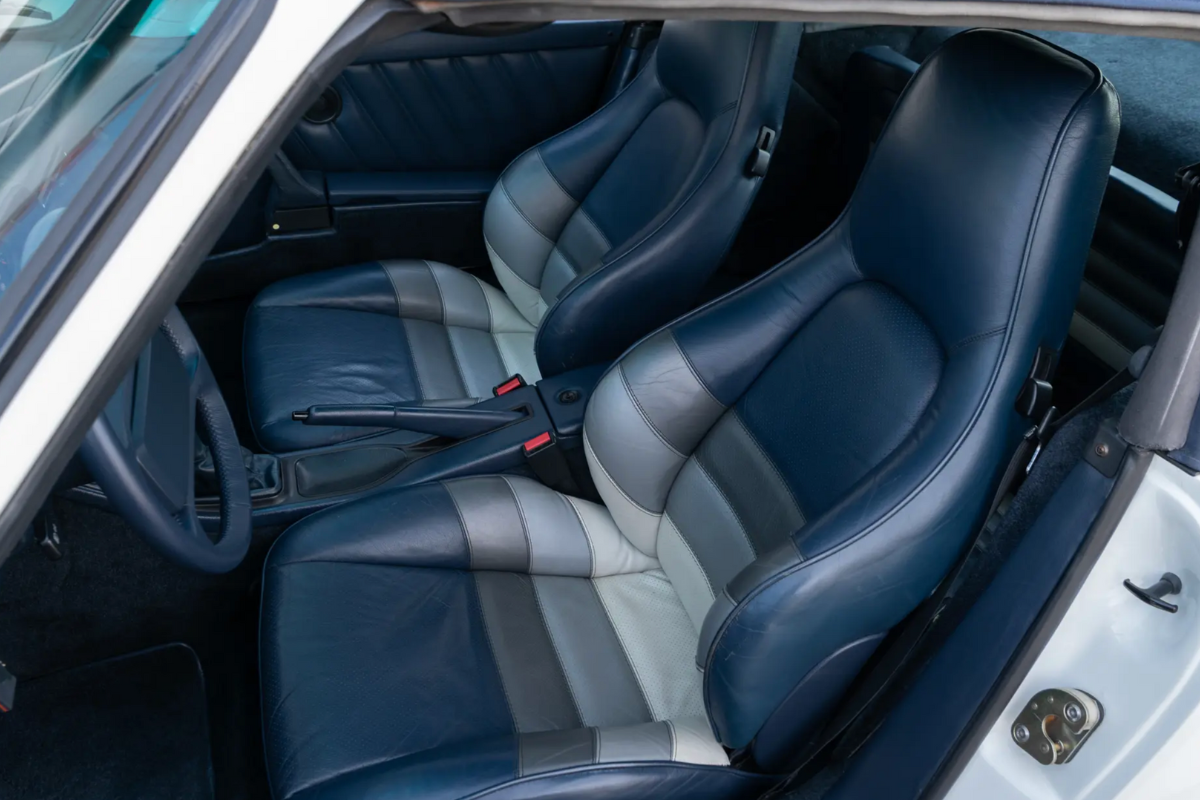 Porsche 959 speedster habitacle