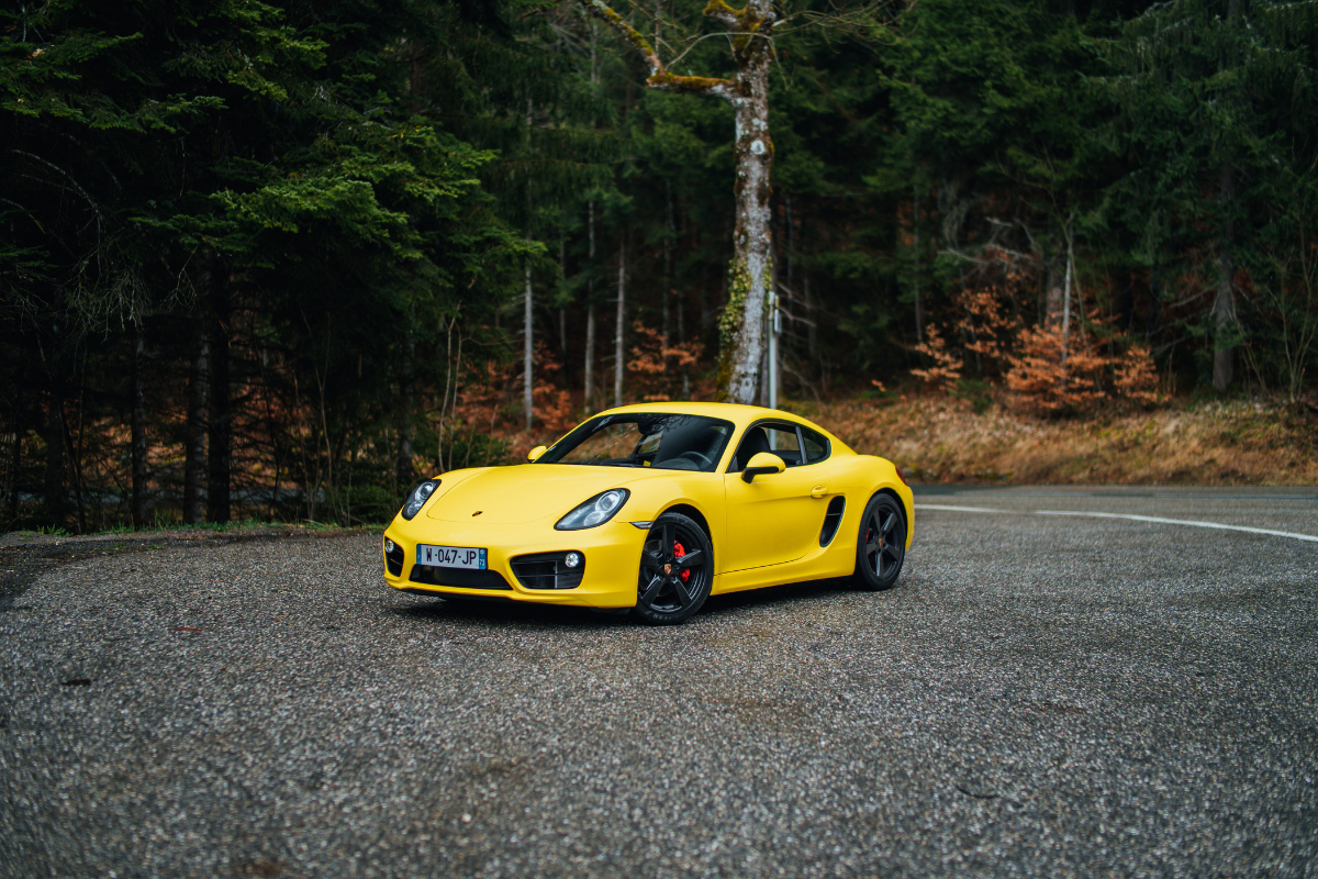 Porsche 981 cayman s flat 6 magazine