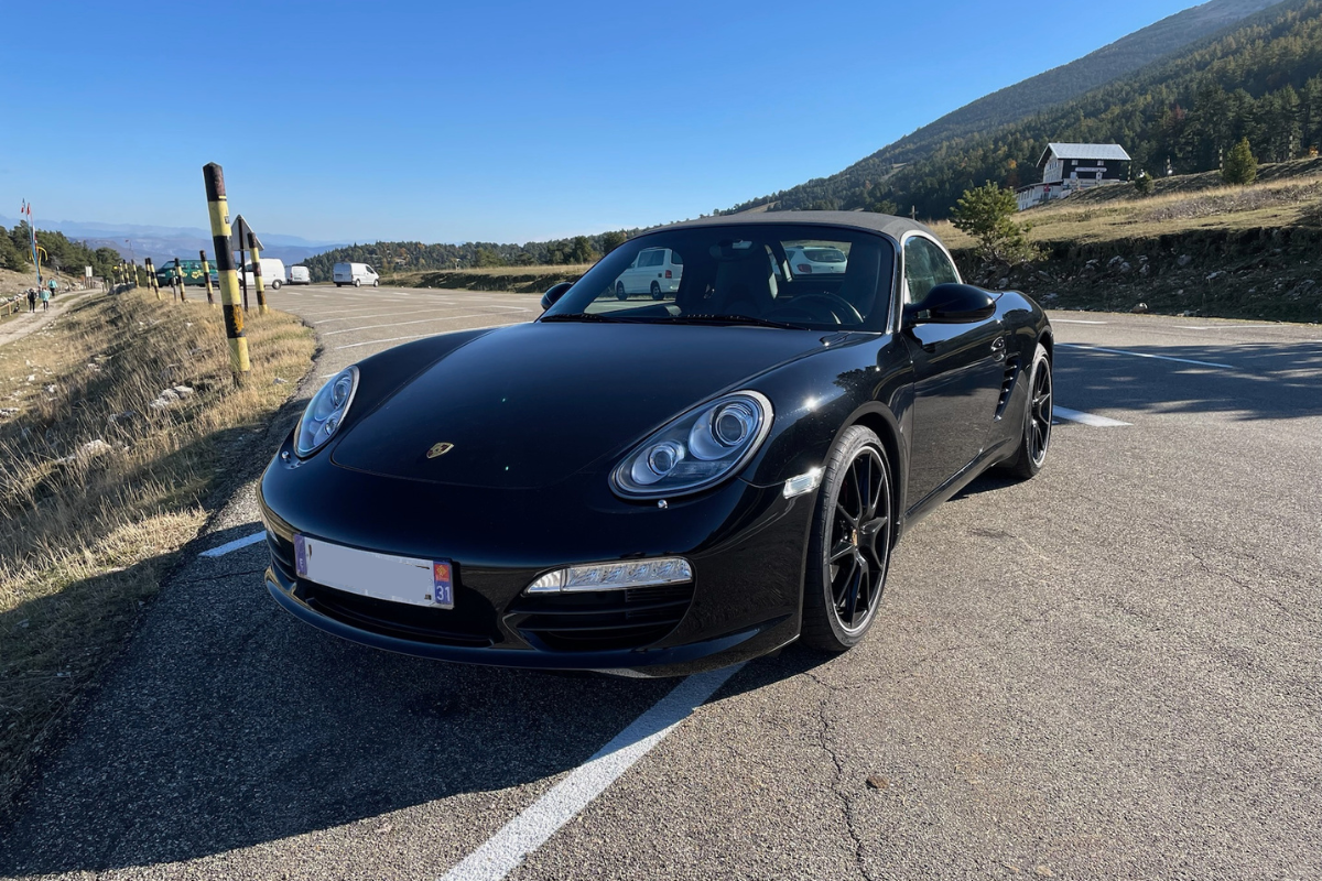 Porsche 987 black edition flat 6 magazine