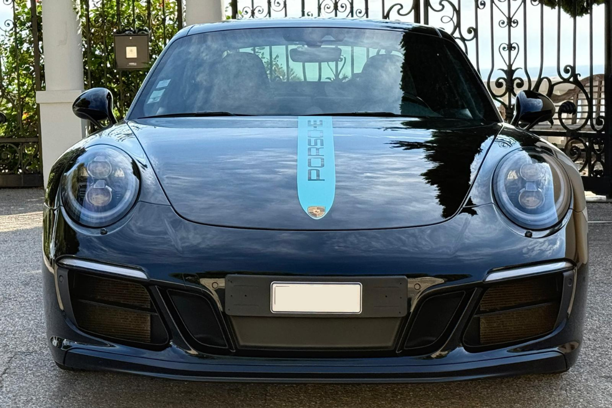 Porsche 991 carrera 4 gts 1