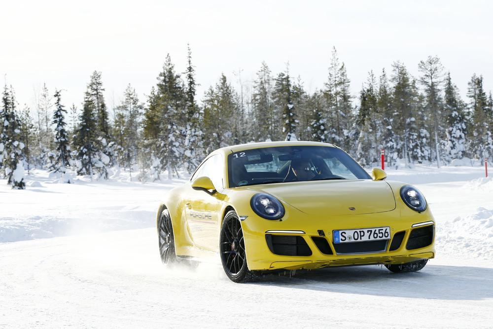 Porsche 991 carrera gts 4