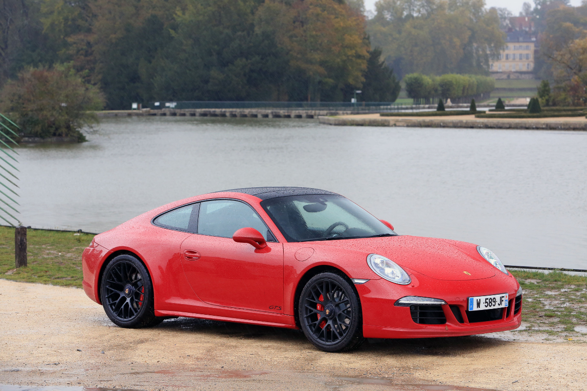 Porsche 991 carrera gts phase 1 flat 6 4