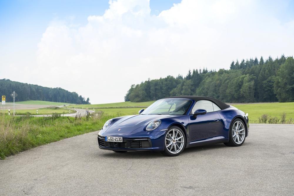 Porsche 991 flat 6 magazine 2