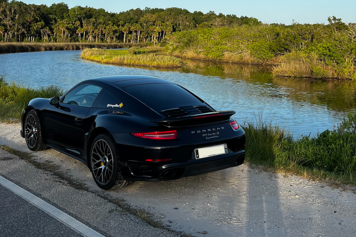 Porsche 991 turbo s flat 6 mag 1