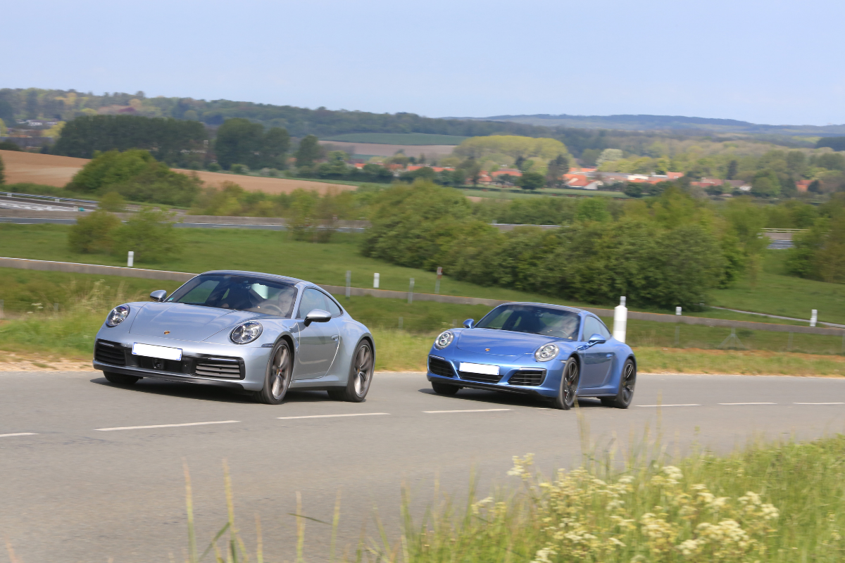 Porsche 991 vs porsche 992 flat 6 mag