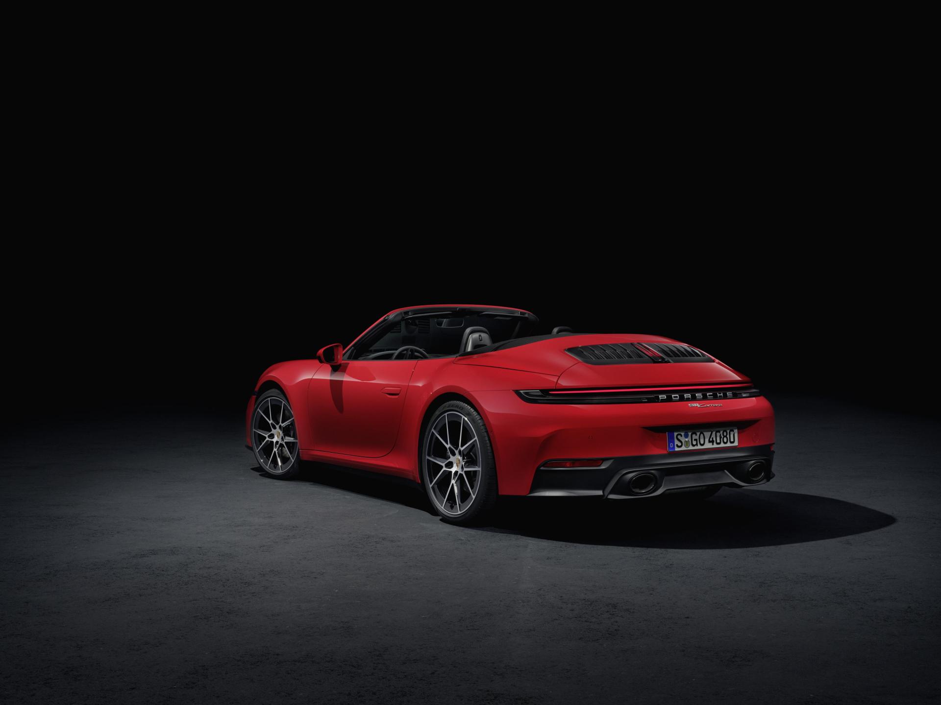 Porsche 992 carrera phase 2 flat 6 magazine 2