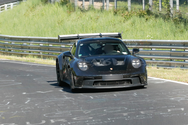 Porsche 992 GT2 RS : la 911 la plus extrême est en phase de test
