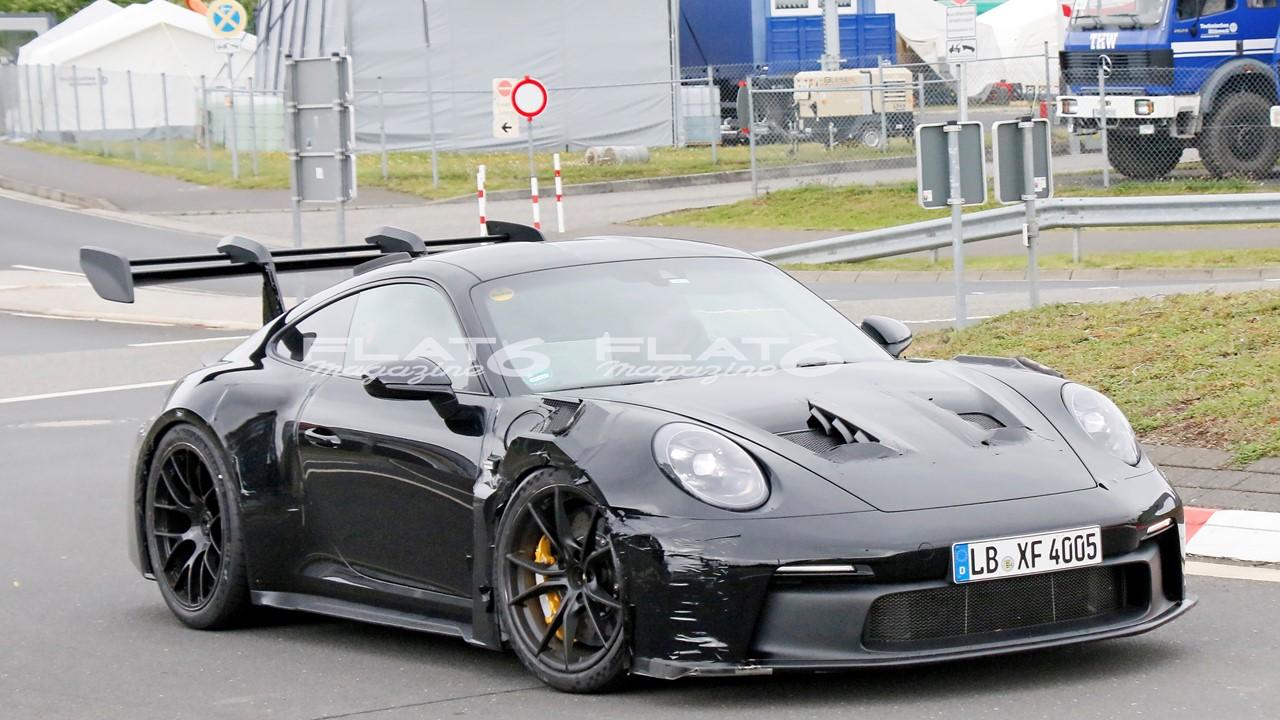 Porsche 992 gt3 rs 3