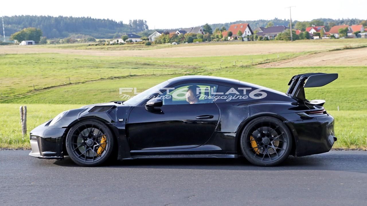 Porsche 992 gt3 rs 4 3