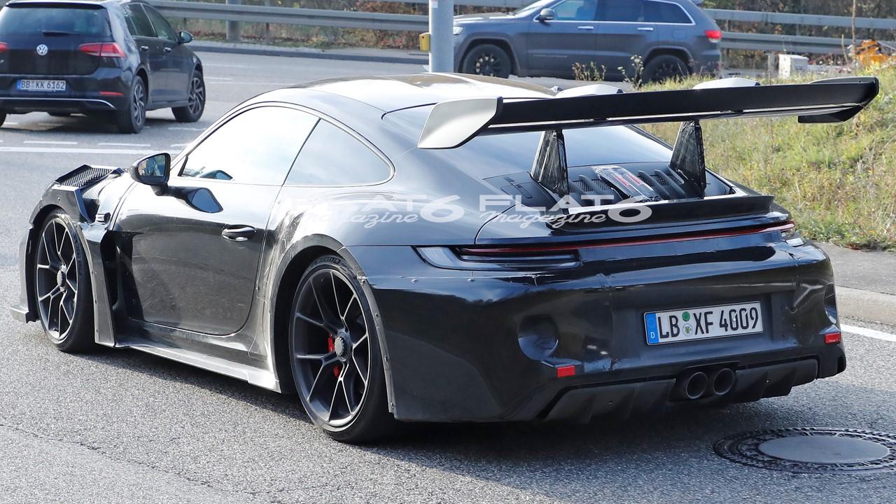 Porsche 992 gt3 rs 4 4