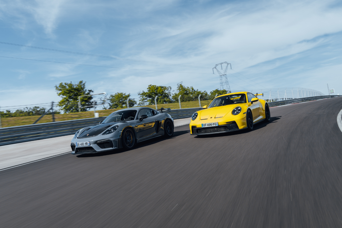 Porsche 992 gt3 vs gt4 rs flat 6 magazine