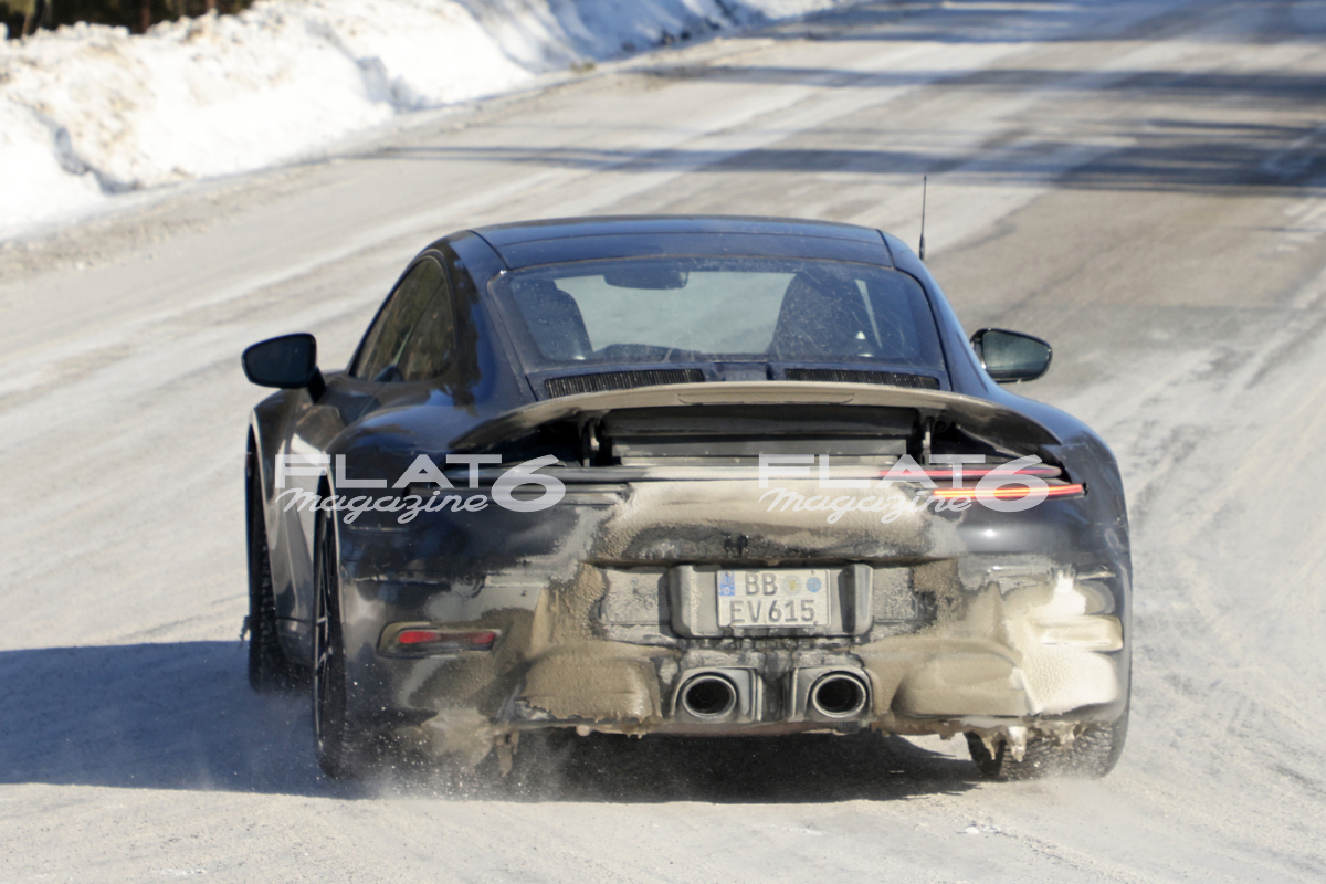 Porsche 992 gts phase 2 flat 6 magazine 1