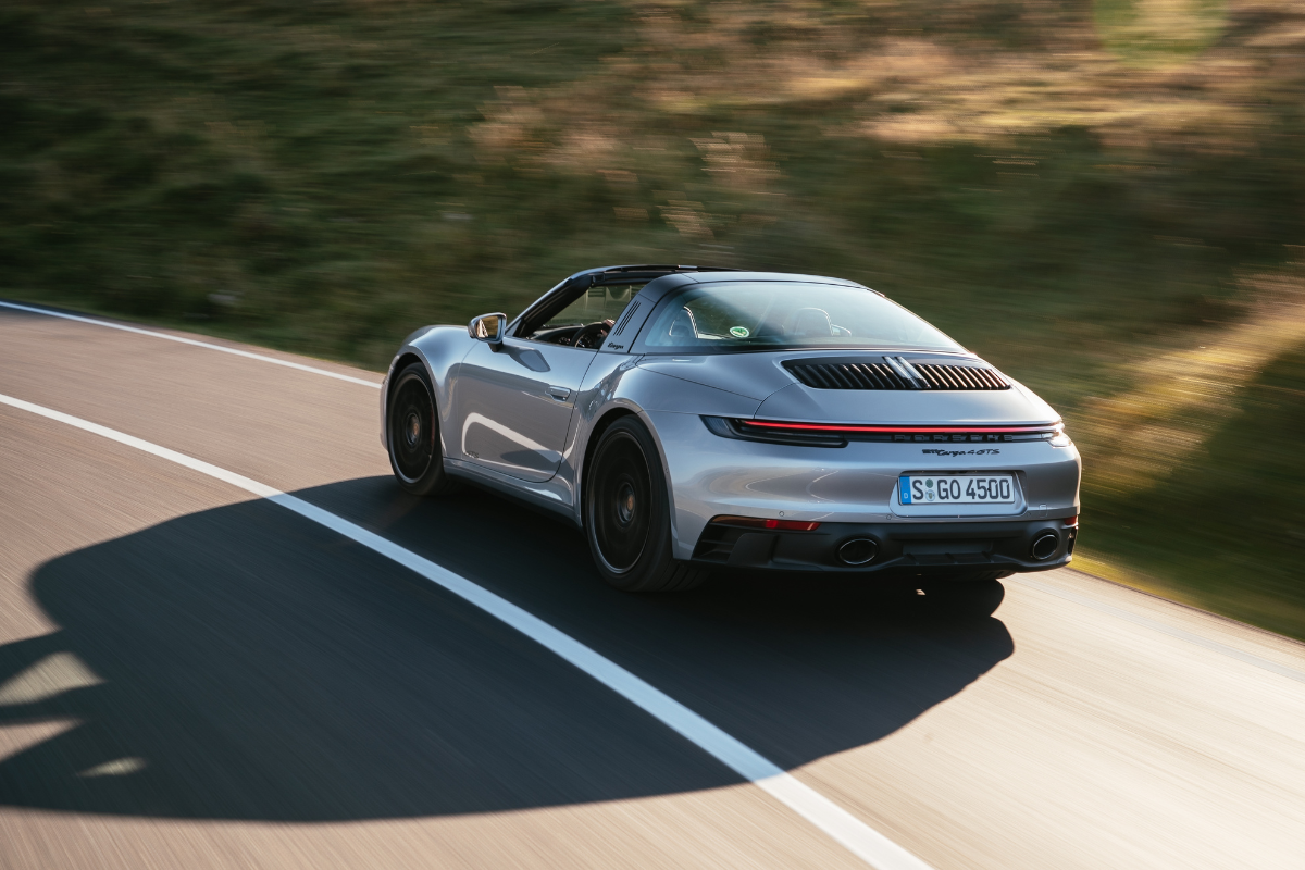 Porsche 992 gts targa