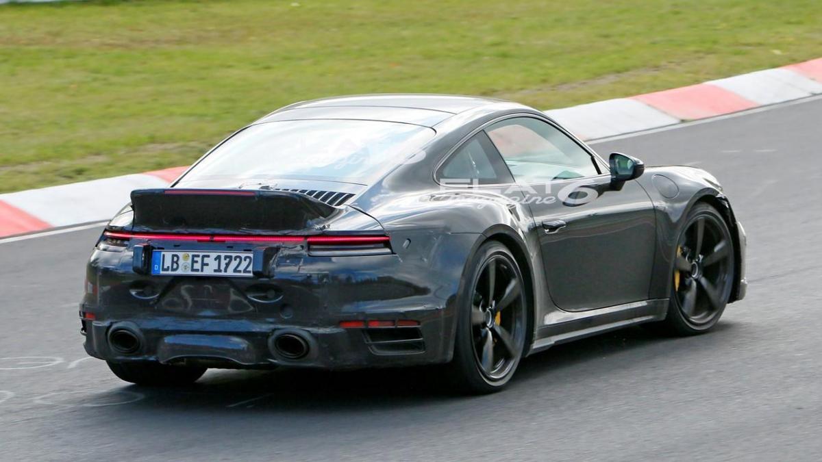 Porsche 992 sport classic 4