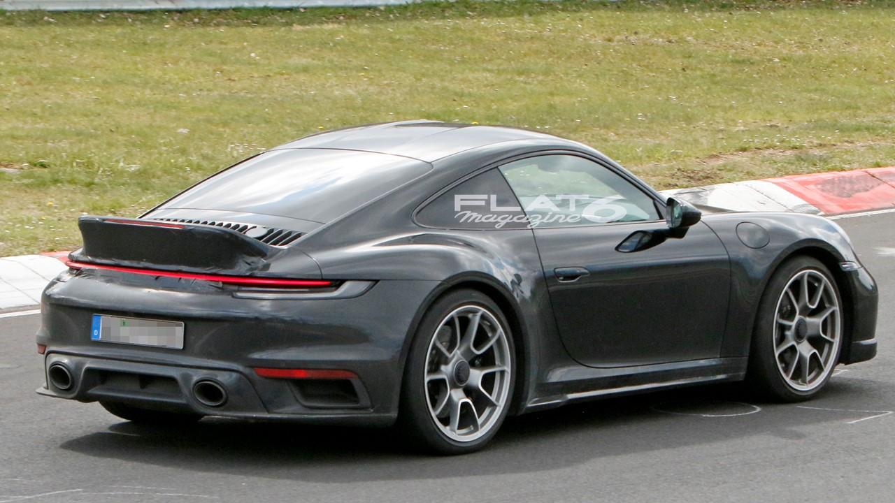 Porsche 992 sport classic nurburgring 3