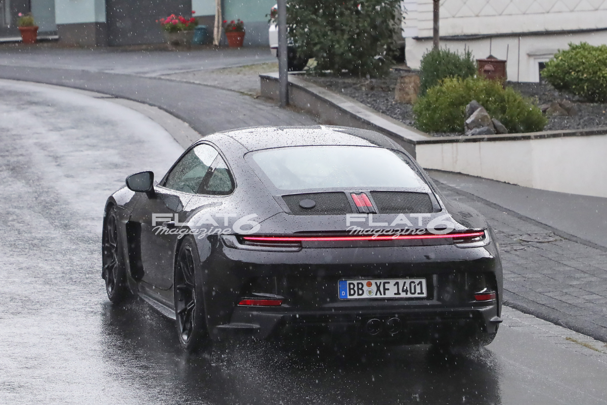 Porsche 992 st flat 6 magazine