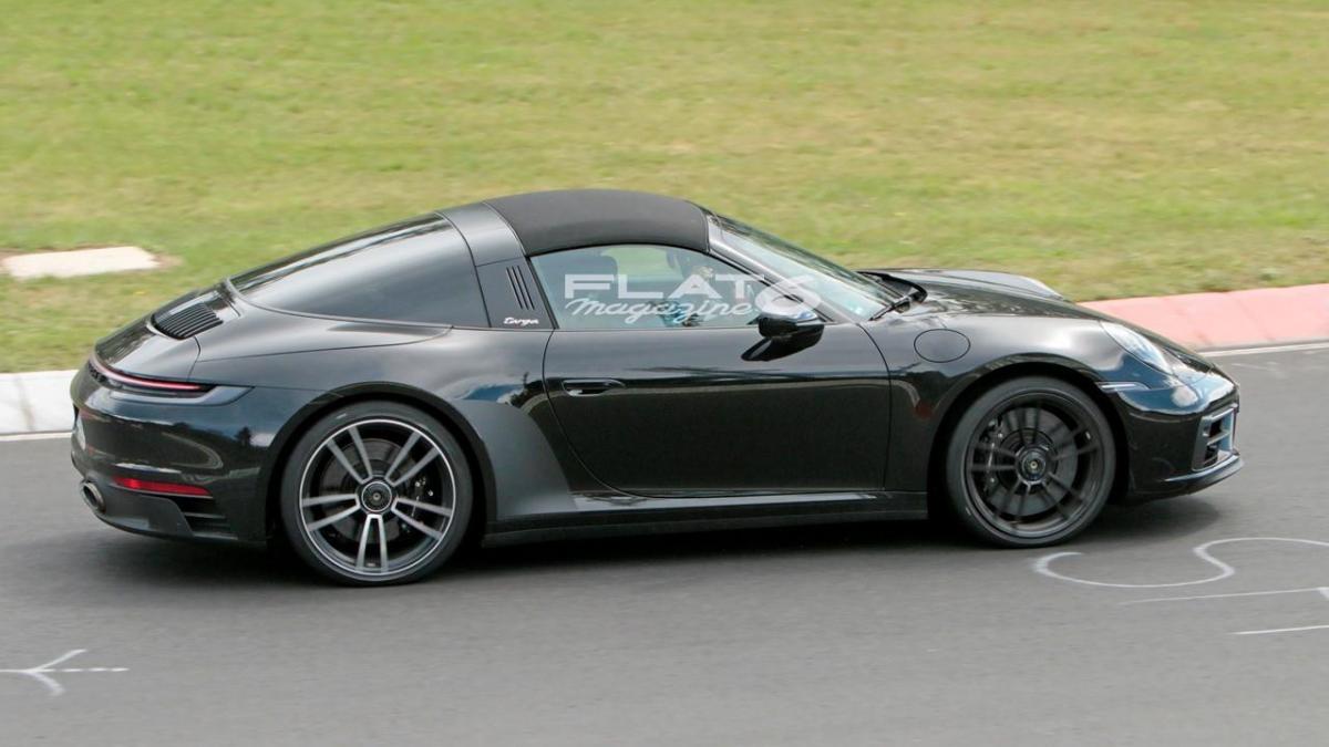 Porsche 992 targa 4 gts 2