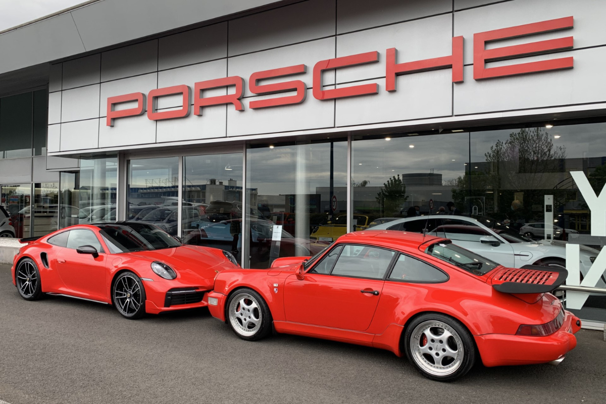 Porsche 992 turbo s et 964 turbo 3 6