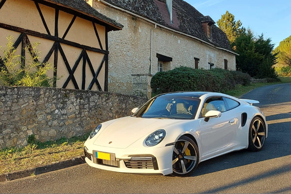 Porsche 992 turbo s flat 6