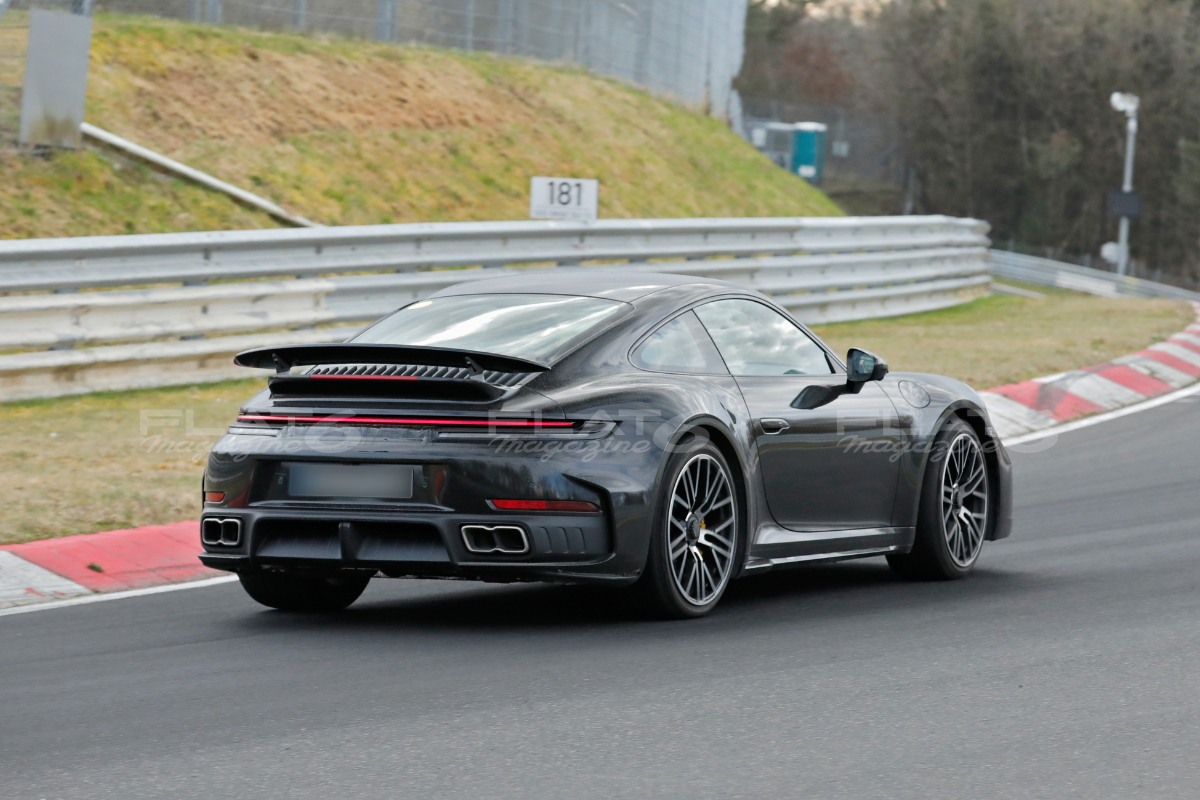 Porsche 992 turbo s ph 2 t hybrid