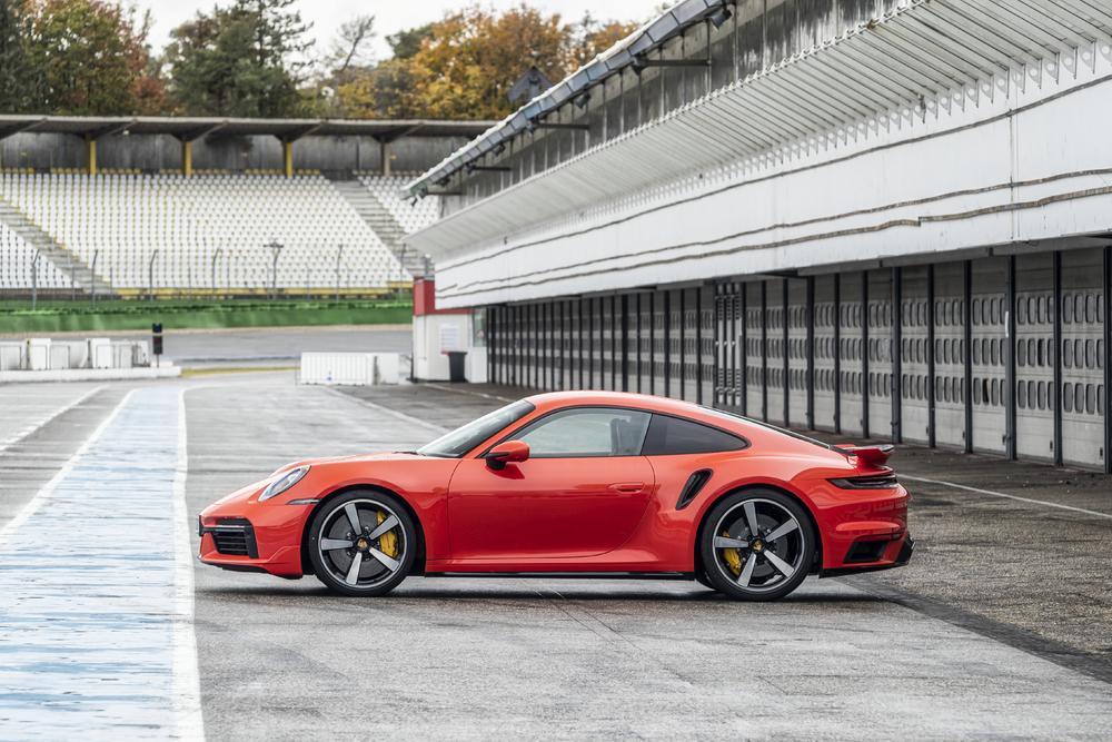 Porsche 992 turbo