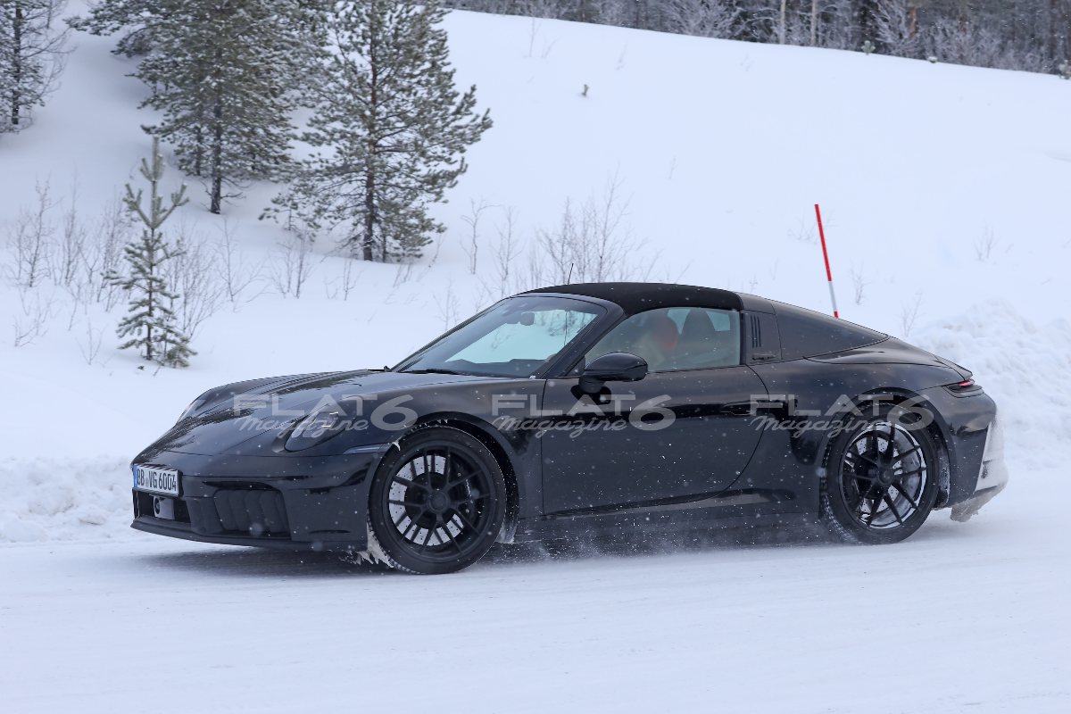 Porsche 992 2 gts targa