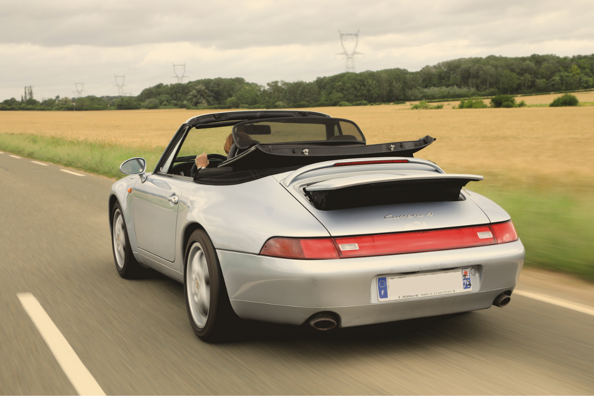 Porsche 993 carrera 4 cab flat 6 magazine