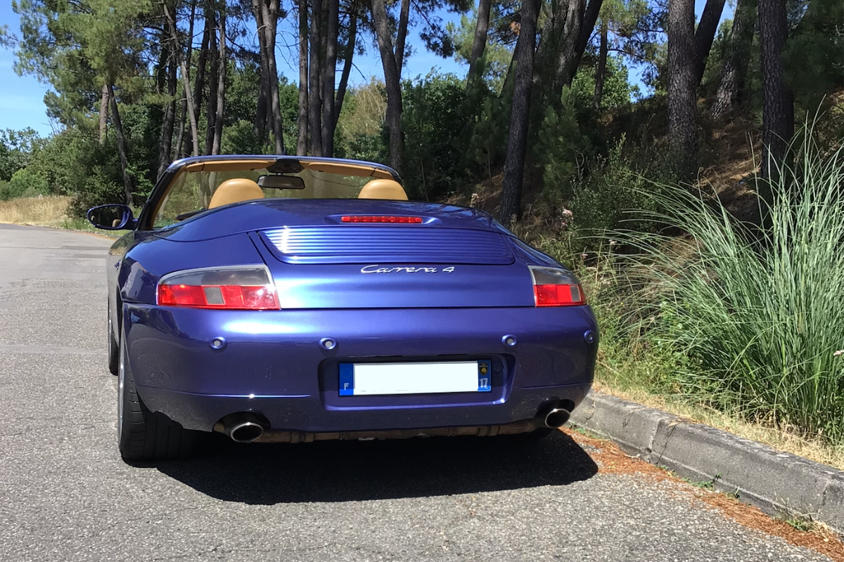 Porsche 996 carrera 4 cab flat 6 magazine