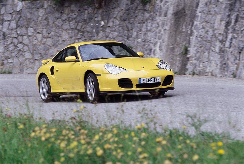 Porsche 996 turbo jaune avant