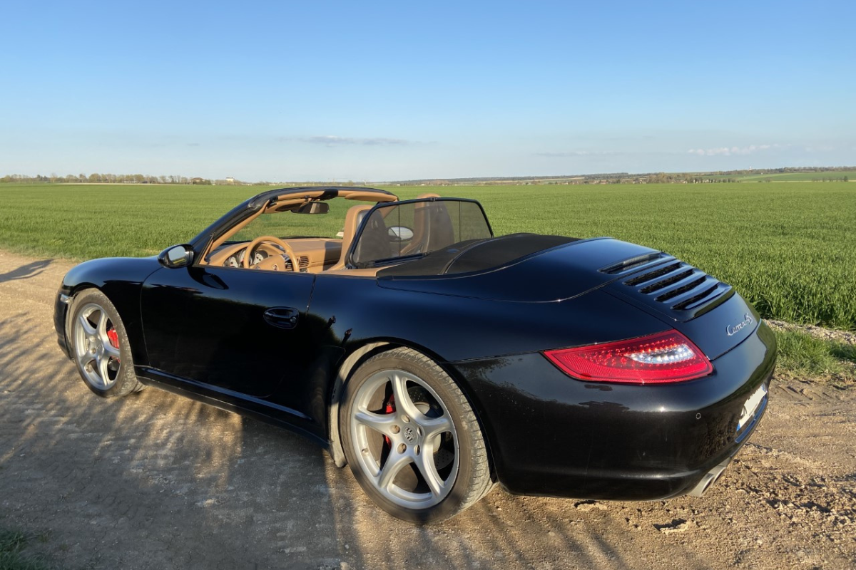 Porsche 997 carrera 4s cabriolet flat 6 mag