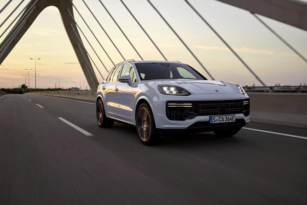 Porsche cayenne turbo e hybrid exterieur