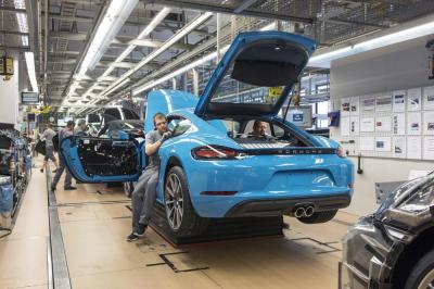 Porsche cayman 718 production 2