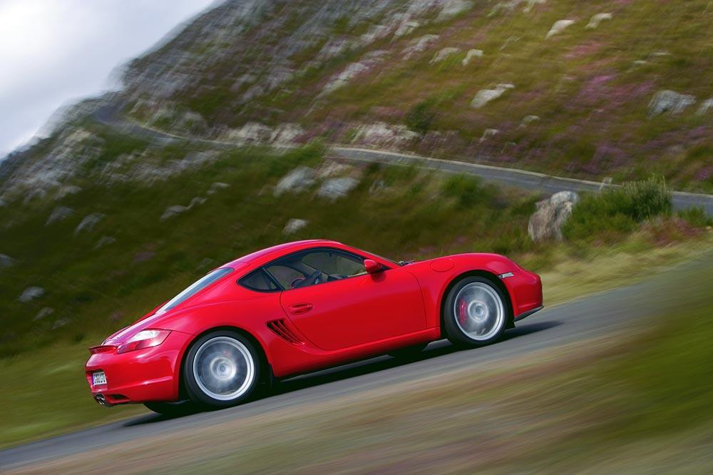 Porsche cayman 987 rouge profil