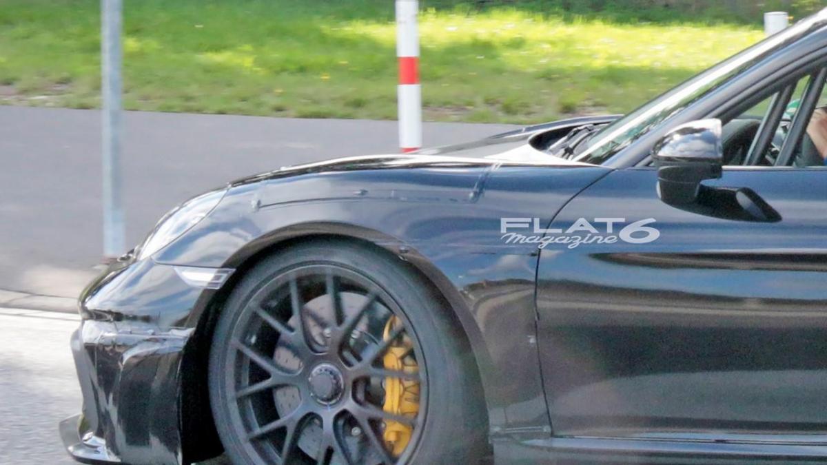 Porsche cayman gt4 rs 4
