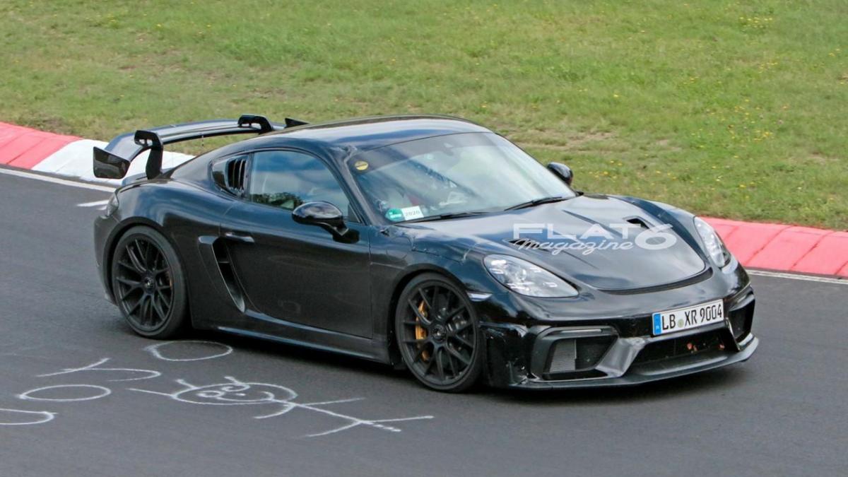 Porsche cayman gt4 rs 8