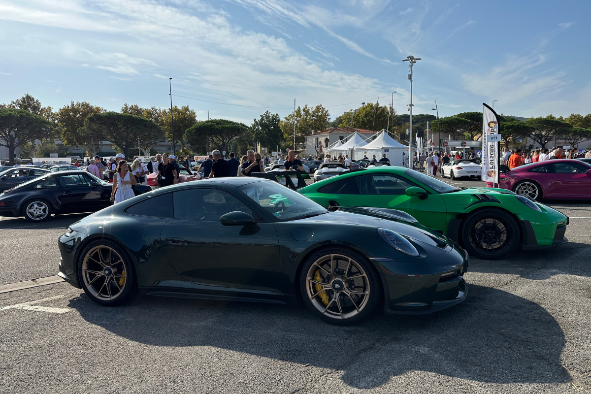 Porsche forest green