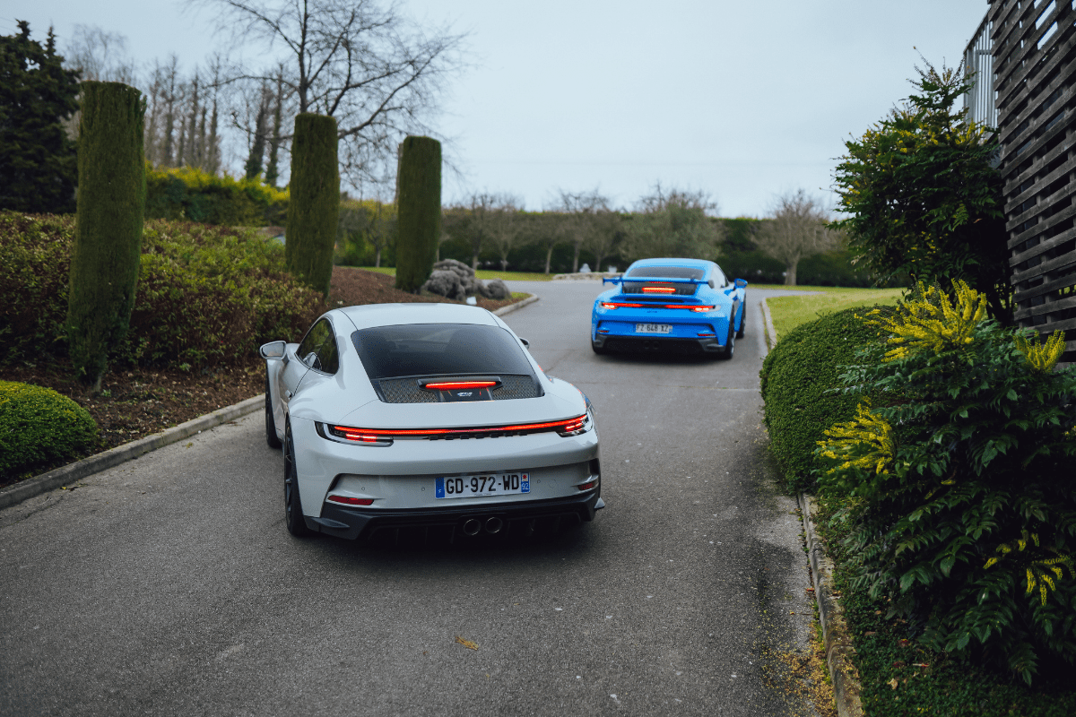 Porsche gt3 vs gt3 touring flat 6 magazine