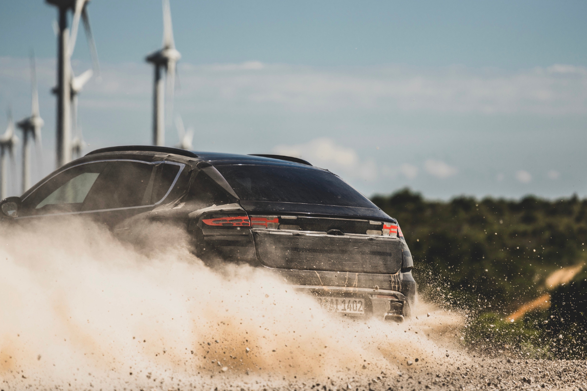 Porsche macan electrique png