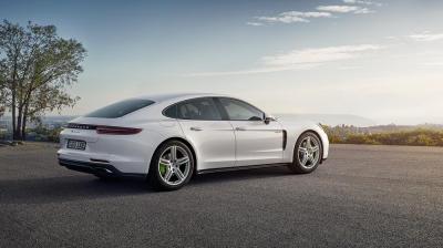 Porsche panamera 4 e hybrid 1