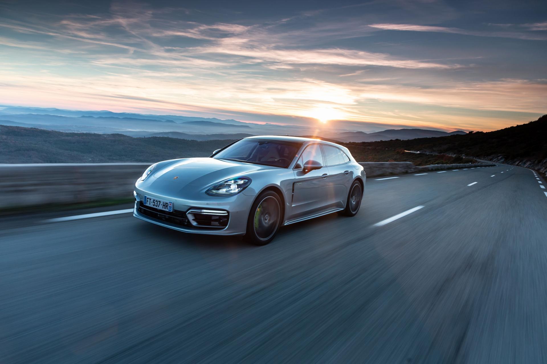 Porsche panamera 4s e hybrid