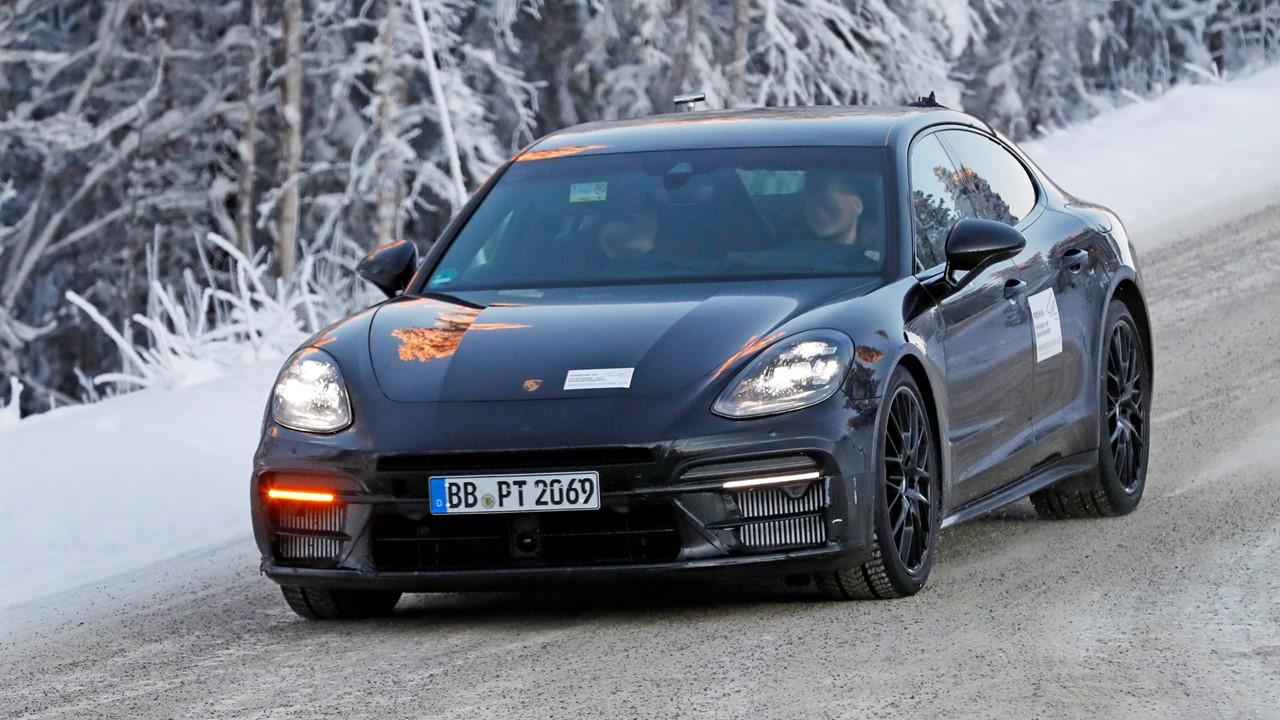 Porsche panamera turbo gt 2022