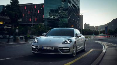 Porsche panamera turbo s e hybrid 3