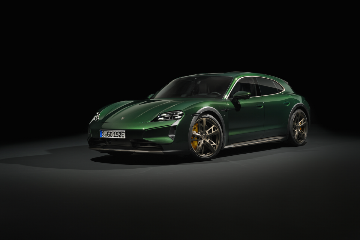 Porsche taycan cross turismo oakgreenmetallic neo