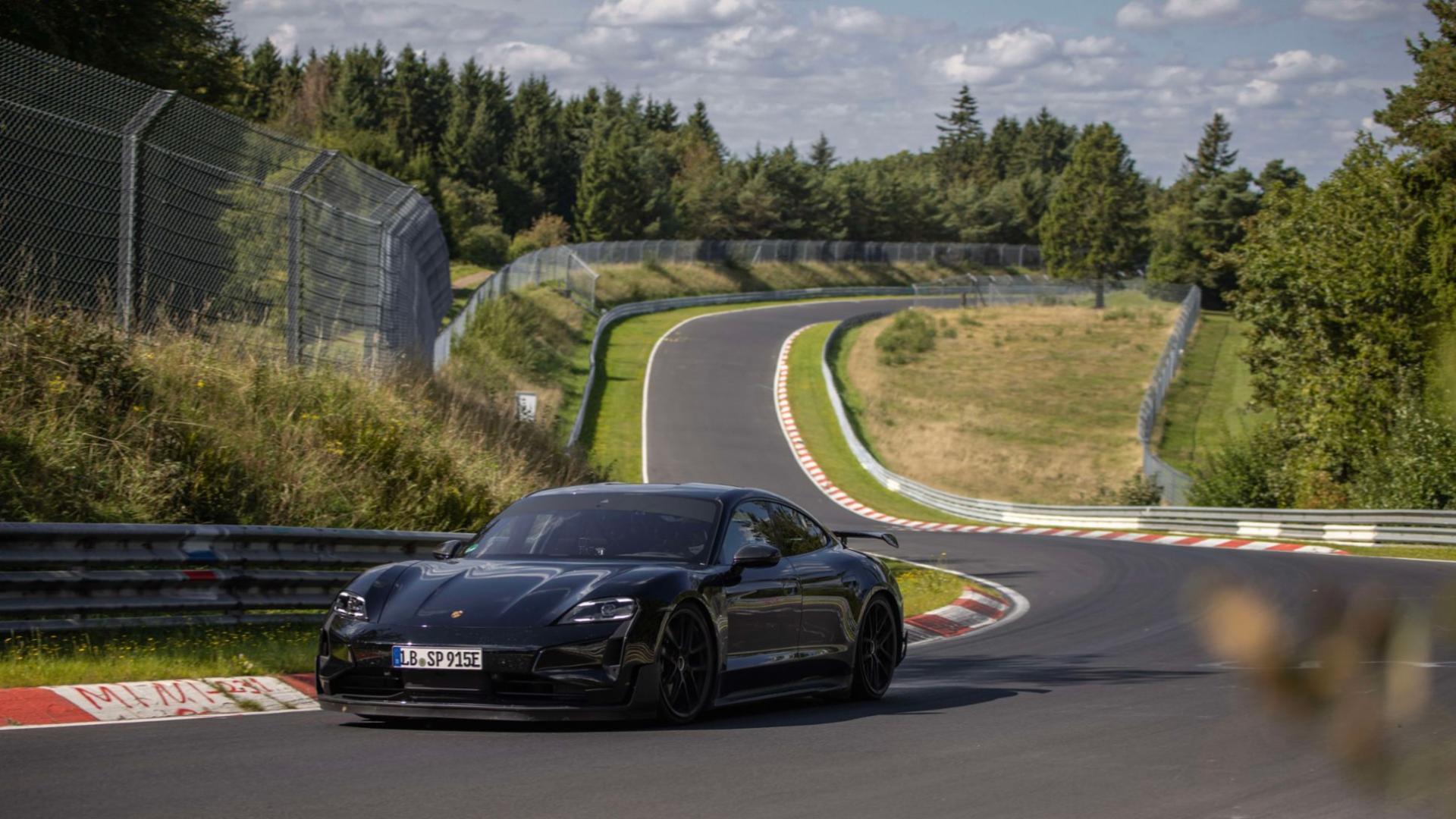 Porsche taycan record nu rburgring