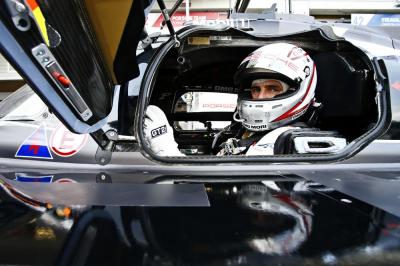 Porsche team romain dumas