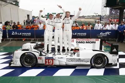 Porsche vainqueur le mans 2015 nick tandy earl bamber nico huelkenberg