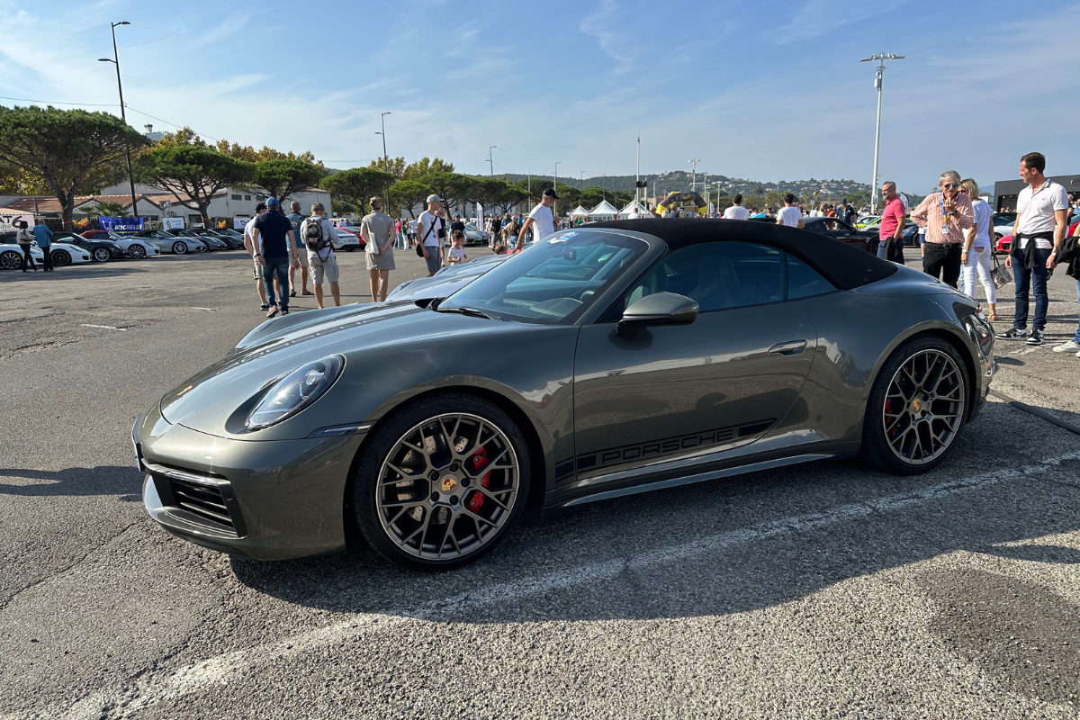 Porsche vert aventurine