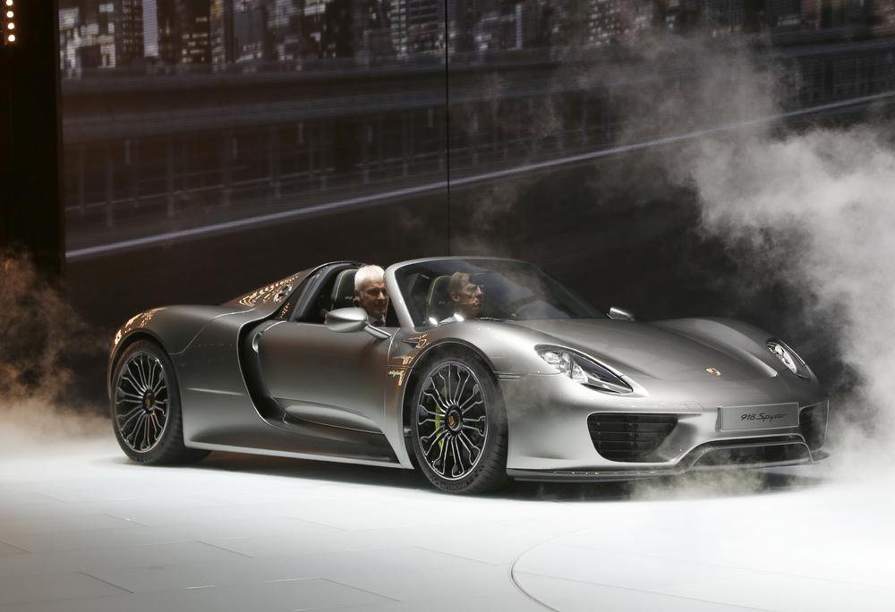 Pre sentation porsche 918 spyder