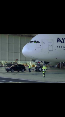 Pub porsche cayenne airbus a380