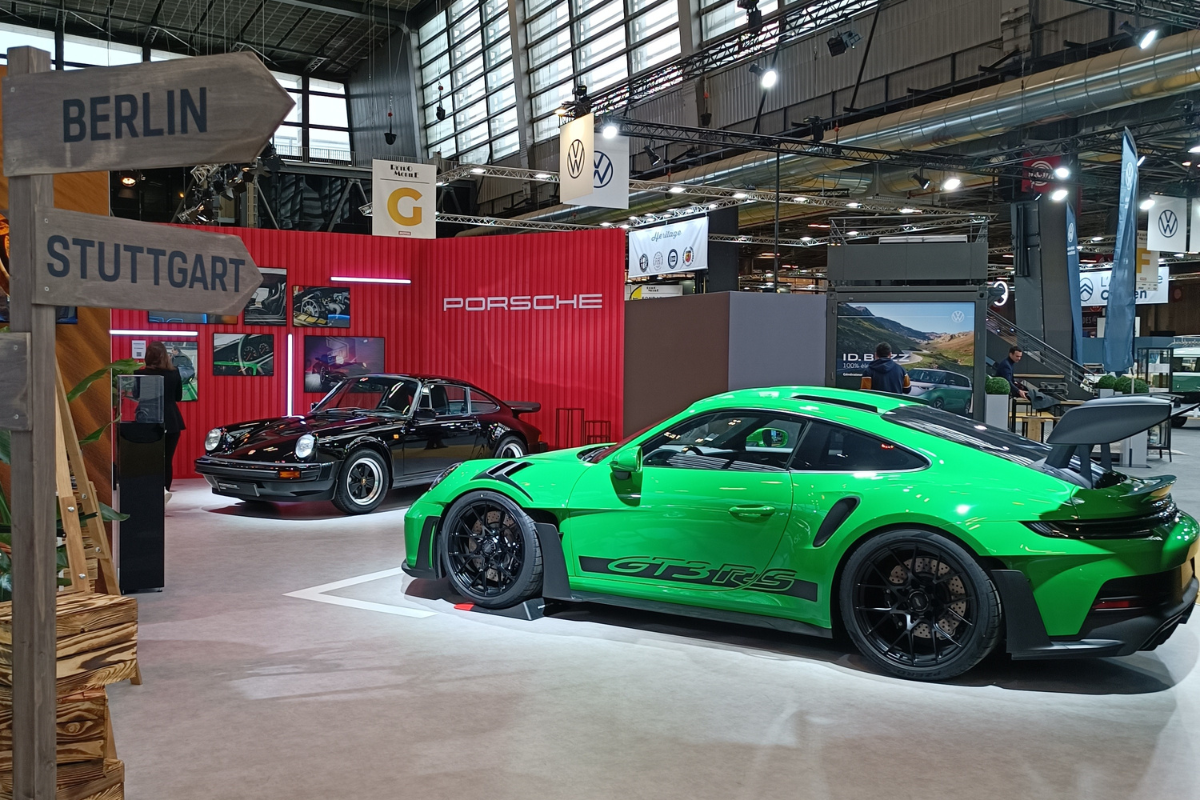 Stand porsche france retromobile